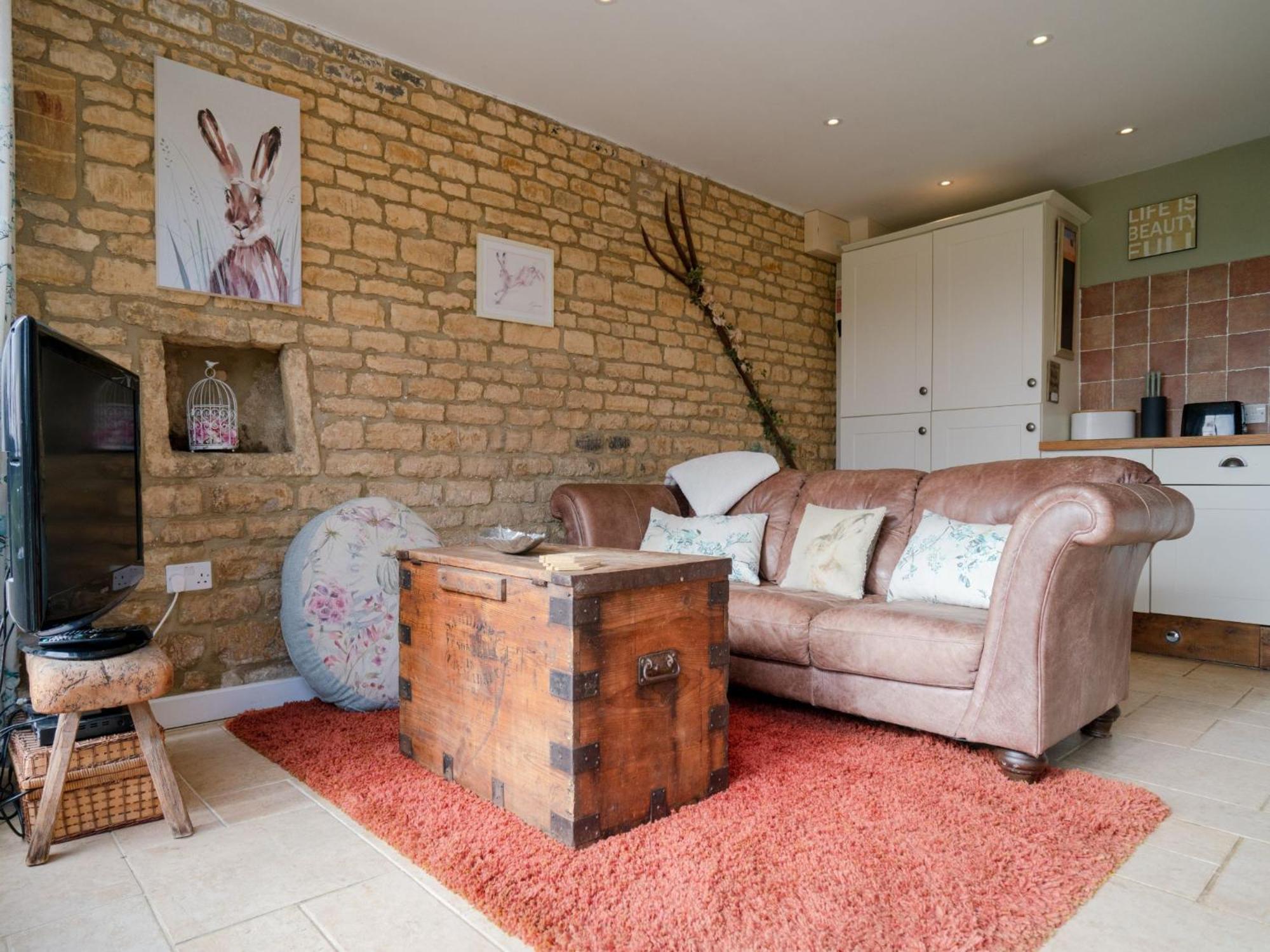 Pass The Keys Hare Cottage Wonderful Views And Parking Moreton-in-Marsh Zewnętrze zdjęcie