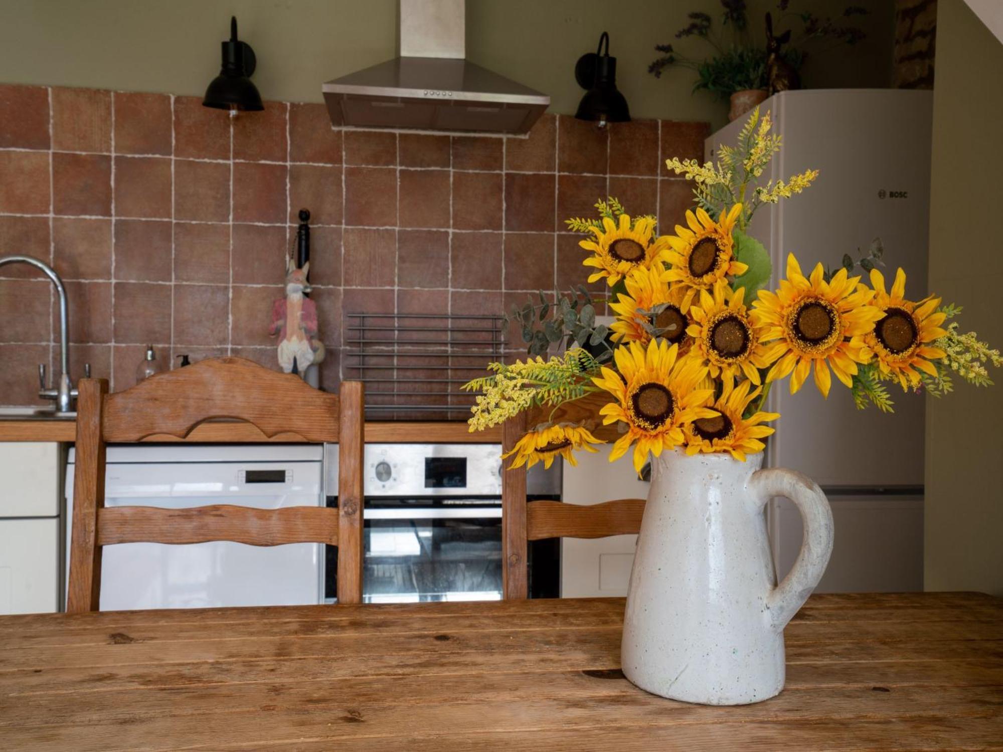 Pass The Keys Hare Cottage Wonderful Views And Parking Moreton-in-Marsh Zewnętrze zdjęcie