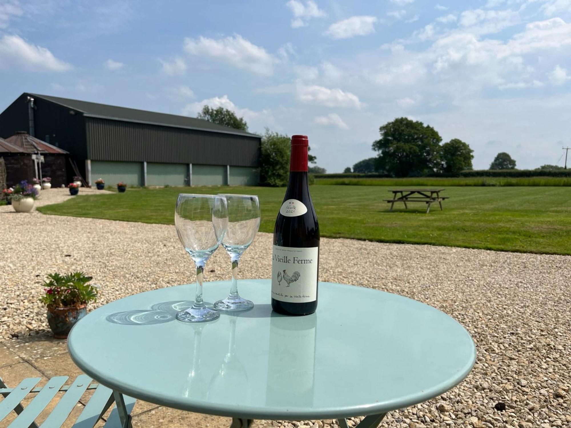 Pass The Keys Hare Cottage Wonderful Views And Parking Moreton-in-Marsh Zewnętrze zdjęcie